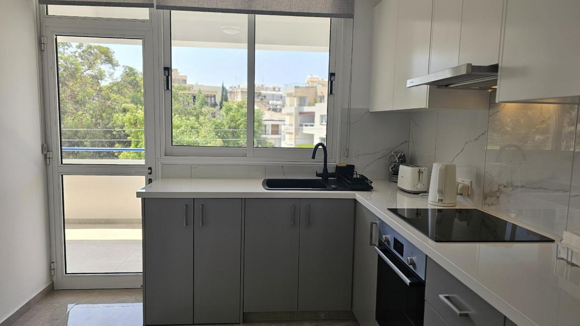 Local דירה *